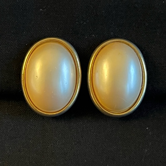 Vintage Liz Claiborne Earrings - Picture 2 of 11